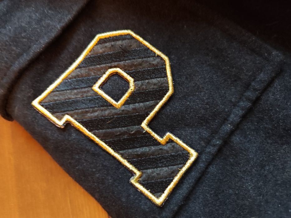 Płaszcz kurtka ocieplana rozmiar M z naszywkami