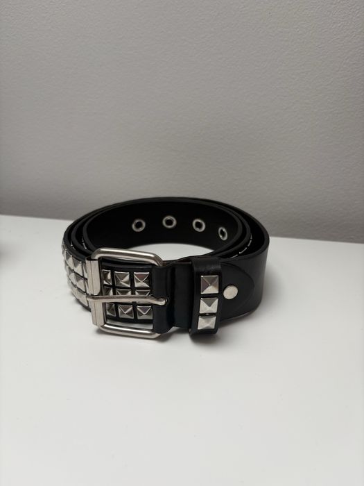 Czarny pasek z ćwiekami