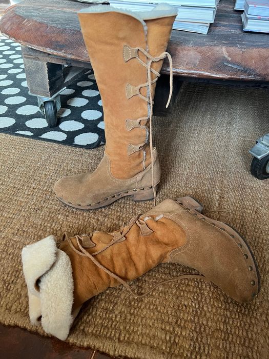 Botas Xuz em pele, lindas e impecáveis!