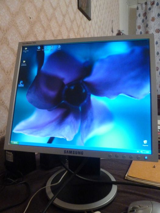 Компьютер, монитор, колонки, мышка