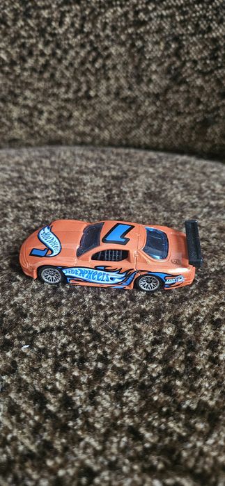 Hot wheels oldsmobile aurora zestaw