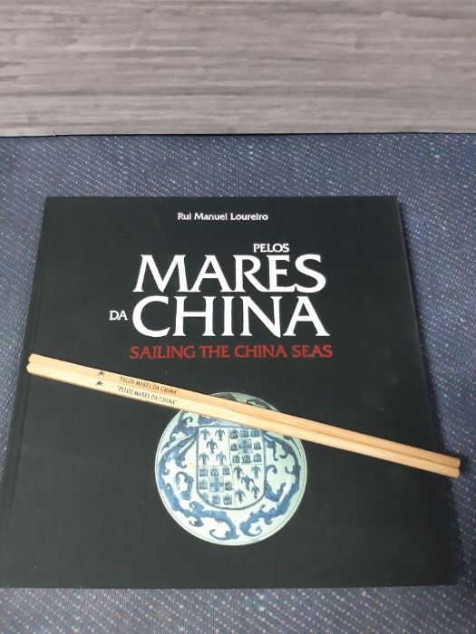 Livro Colecção Ctt com 6 selos, ano 1999. Pelos Mares da China.