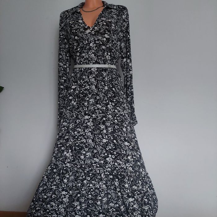 Długa duża sukienka Walis