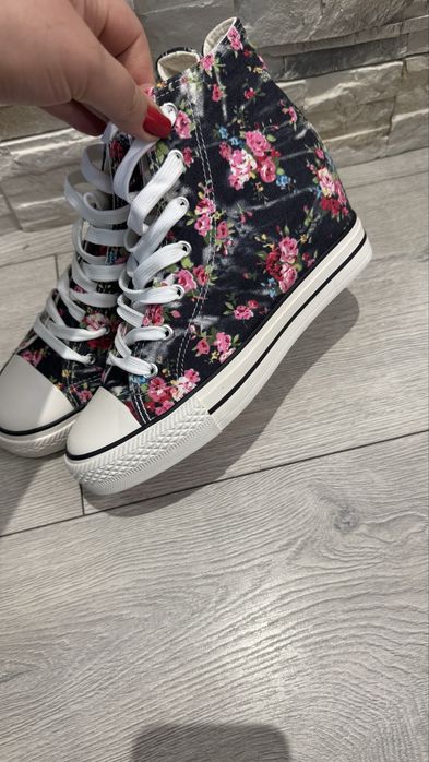 Trampki damskie dżinsowe r.40.Nowe.