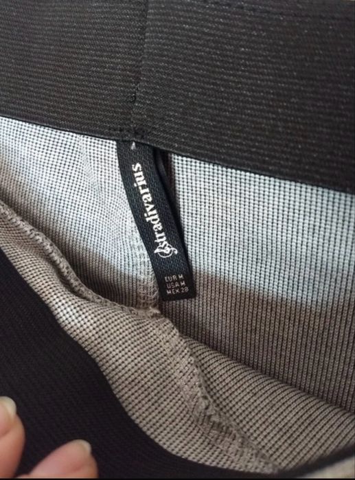 Szara spódnica Stradivarius 38/M prosta spodnica krotka spódnica M