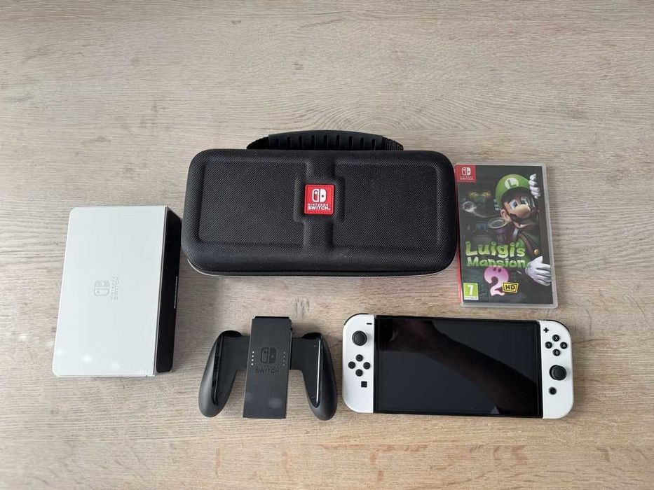 Nintendo Switch OLED Biały z akcesoriami