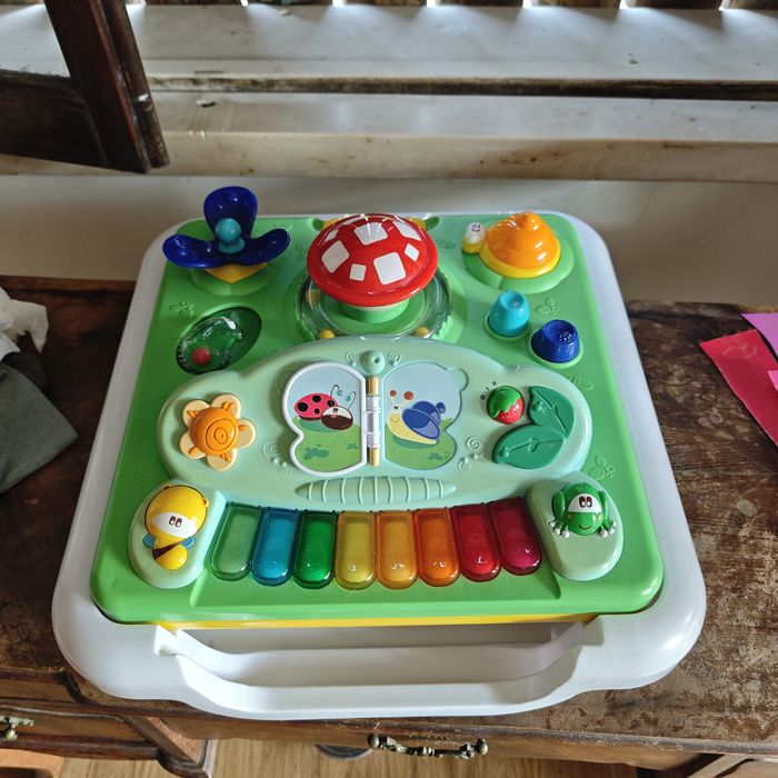 Mesa de Atividades Chicco com Sons e Luzes