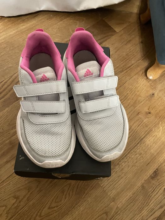 Buty sportowe Adidas roz 33 lekkie