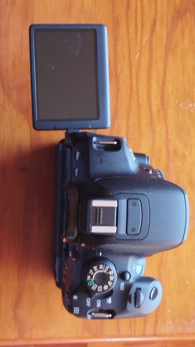 Cano 700D + lente+ grip