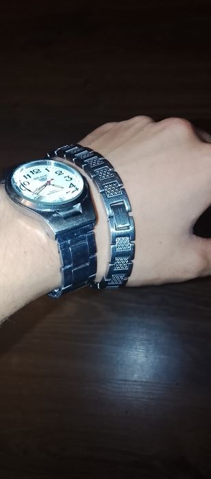браслет лакост Lacoste