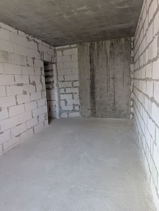 Продам 2-кімнатну квартиру в р-ні Виставка