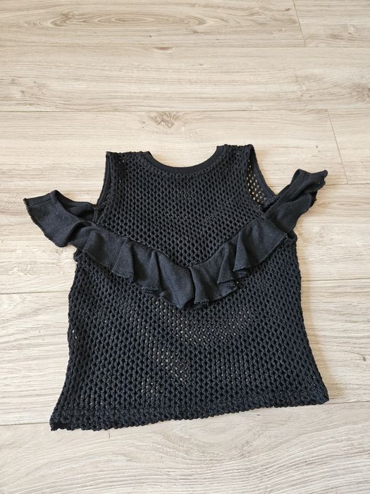 Krótka bluzka Bershka z siateczki z falbanką corp top