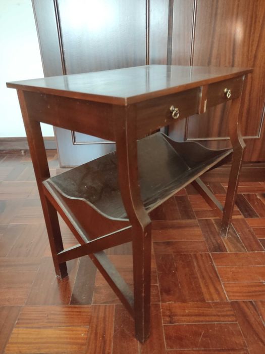 Mesa consola estilo Costureira em madeira