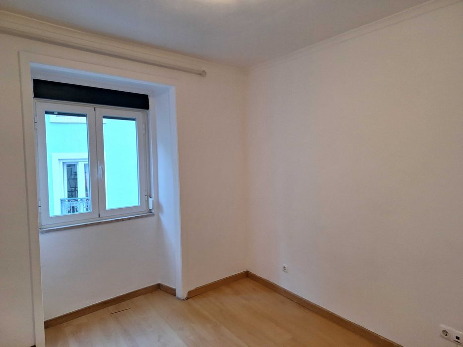 Apartamento T0+1 em Alfama, perto do metro e comboios Santa Apolónia