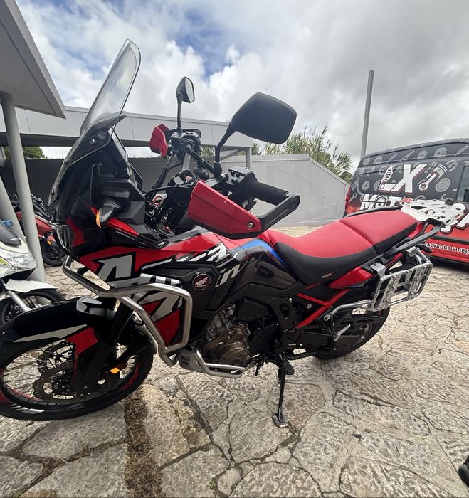 Africa Twin 1100 2022 dct como nova