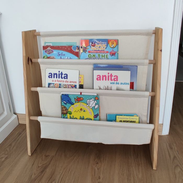 Biblioteca de madeira