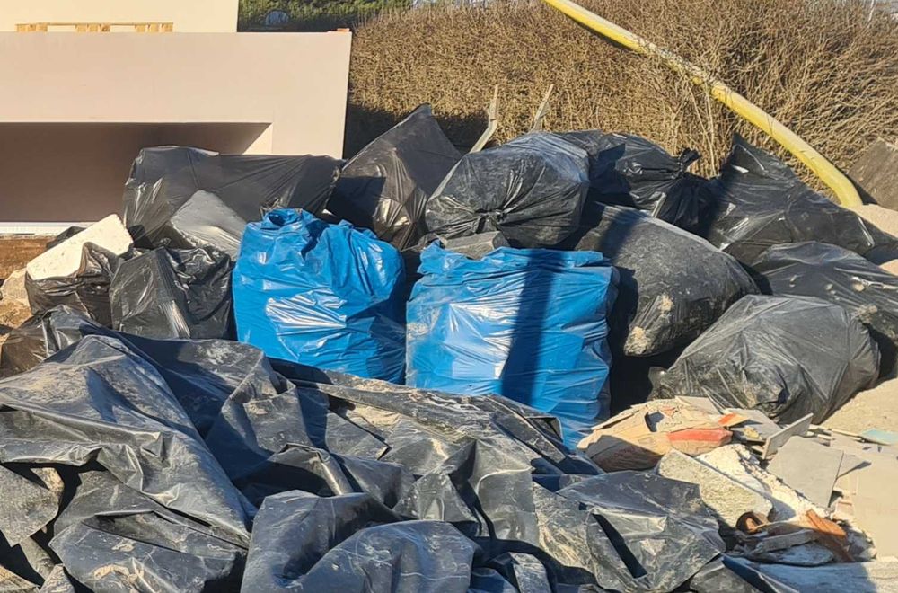 Oddam kilkanaście worków odpadów styropianu po wykonaniu elewacji