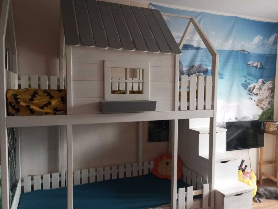 Ліжко для дітей двоповерхове