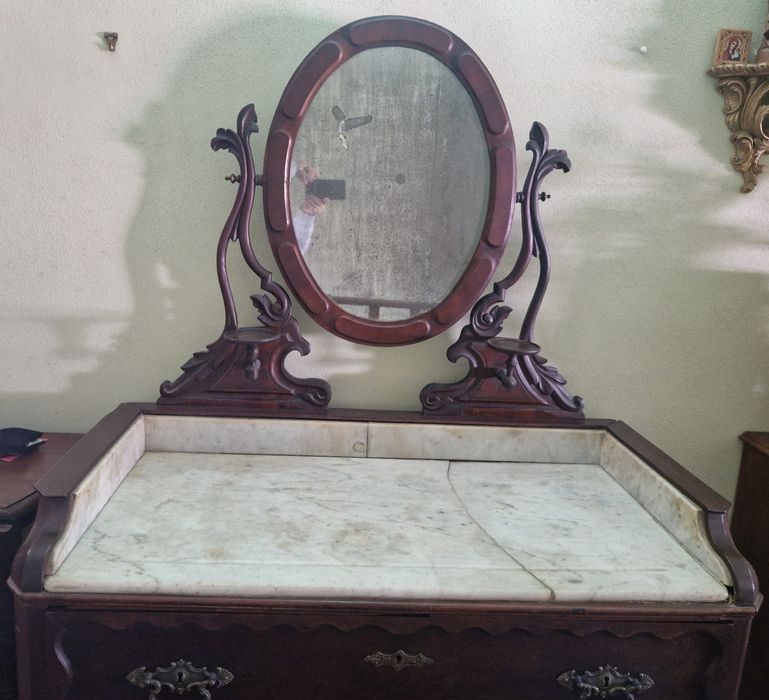 Cómoda de estilo D. Maria
