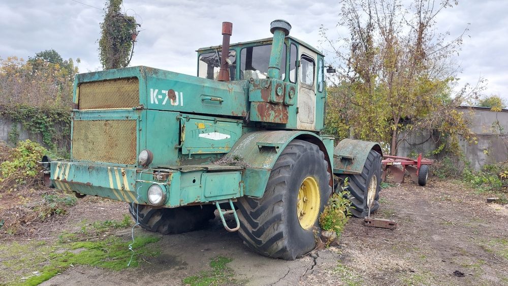 Трактор К-701 , робочий , Кіровець