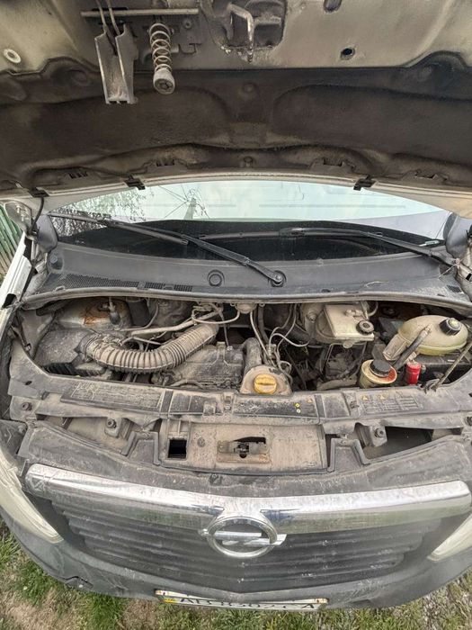 Вантажний бус Opel Movano дизель  2.3  2010 року