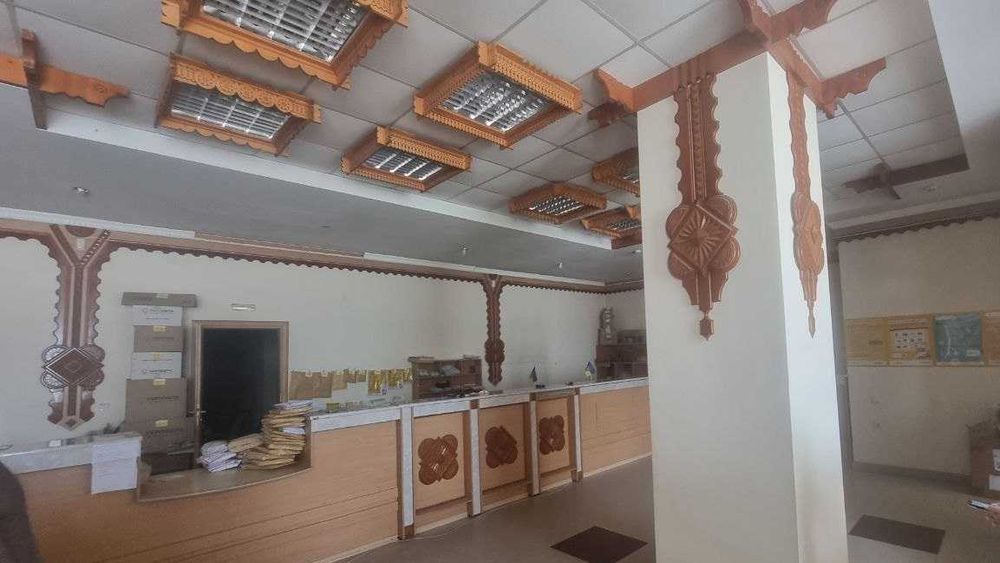 Нежитлові приміщення 1079 м2, Яремче, вул. Свободи, 309