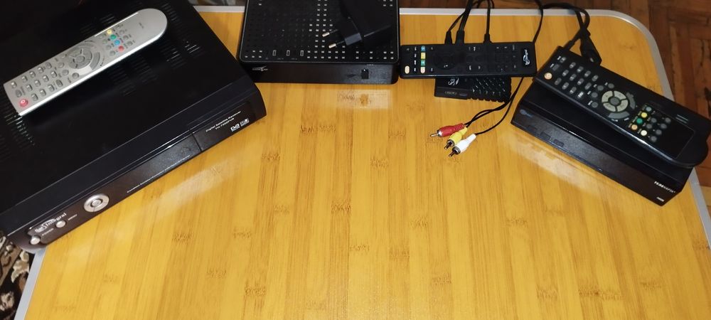 Продам одним лотом