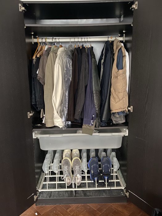 Roupeiro em bom estado