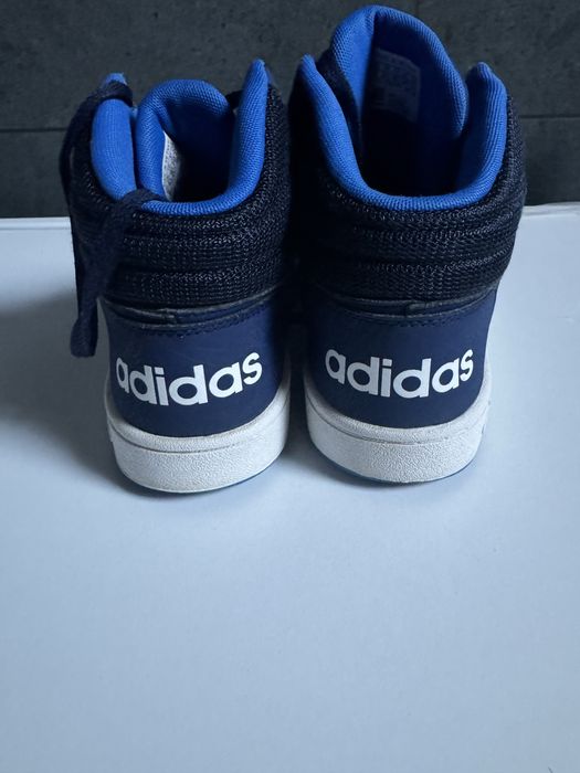 Аdidas кросівки 38 розмір