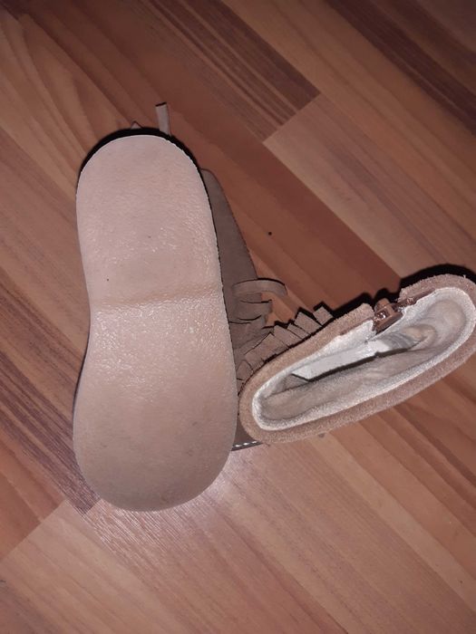 Bota menina nova