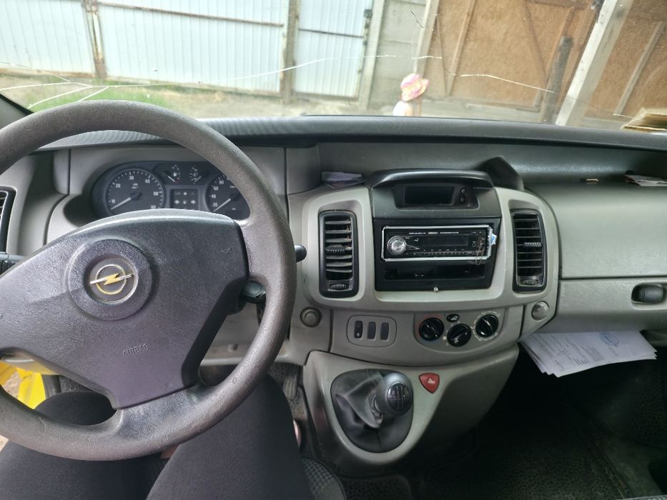 Продати авто Opel Vivaro
