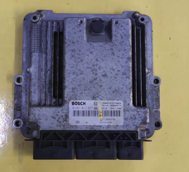 Блок управління двигуном Renault Master 2,3 0281017977 237100899R