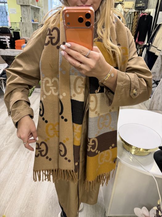 Burberry шарф жіночий gucci