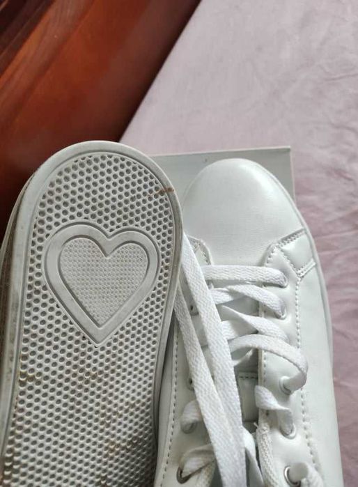 białe buty r. 40