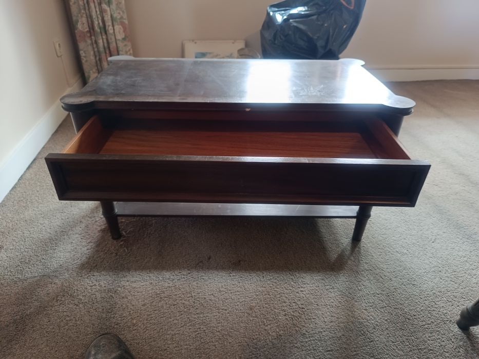 Mesa de sentro vintage