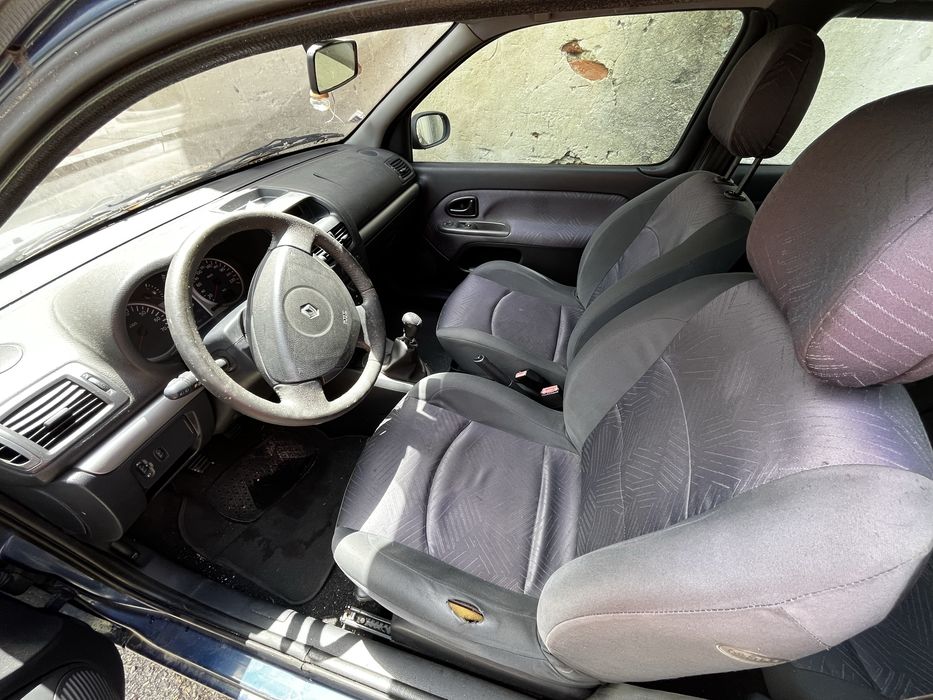 Renault Clio 1.4 Dynamique 90cv — Avariado / Motor Gripado