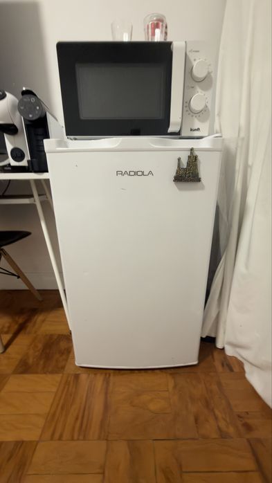 Frigorífico Radiola 102L + Oferta de Micro-ondas Kunft