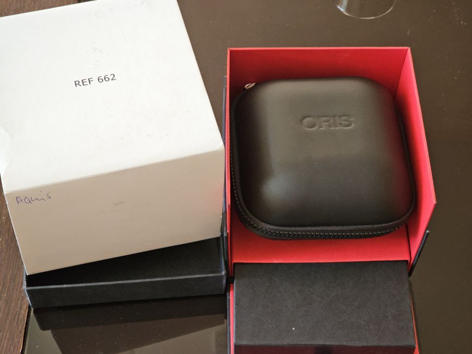 Швейцарський годинник Oris Aquis Date