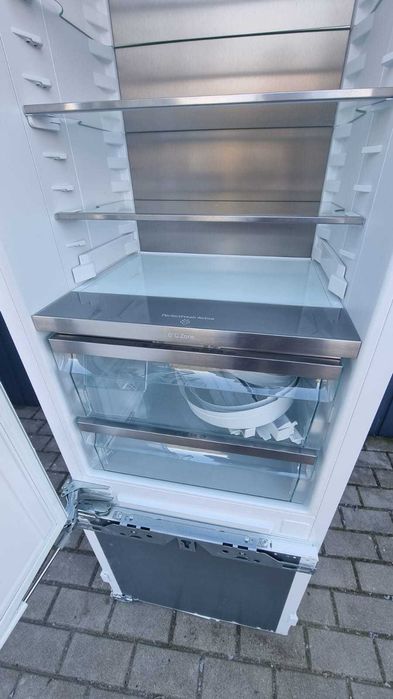 Lodówko - zamrażarka do zab. Miele KF 7772 B, FlexiLight 2.0. JAK NOWA