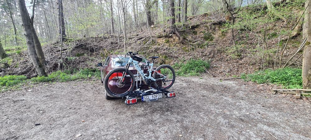 Wynajem bagażników rowerowych platformy na hak Thule rowery