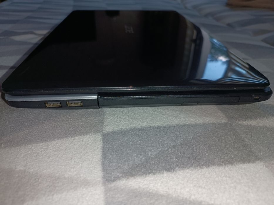 Laptop Acer Aspire E1-531-B9604