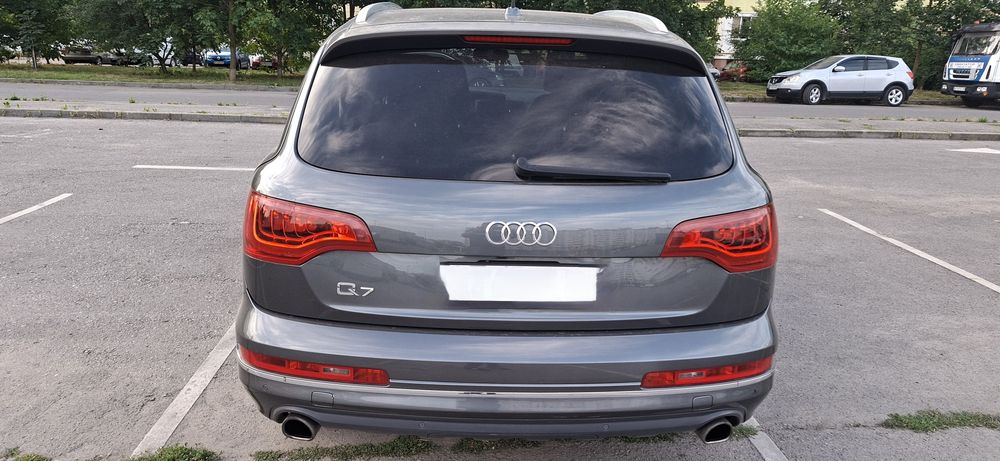 Продам Q7 3.0 бензин