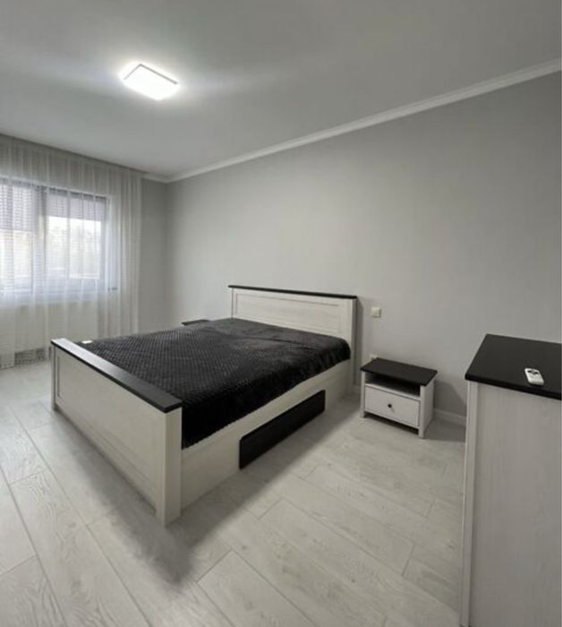 Продається одноповерховий дуплекс.