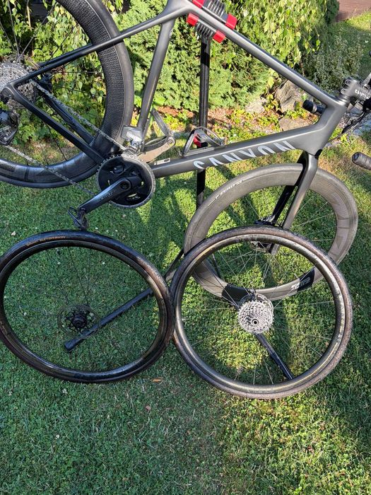 Rower Canyon Ultimate CF SLX Disc 8.0 SL