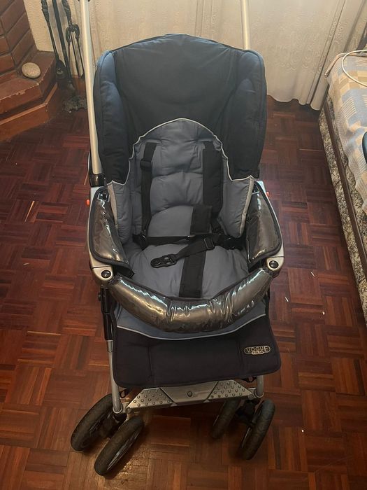 Carrinho para bebé, da Bébécar