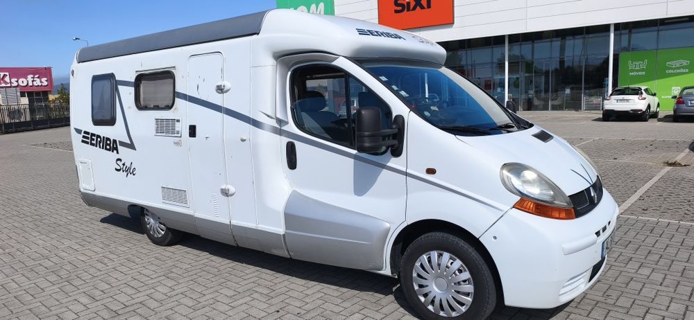 Autocaravana Renault Eriba stayl 2.0  4lugares de livrete  2003
