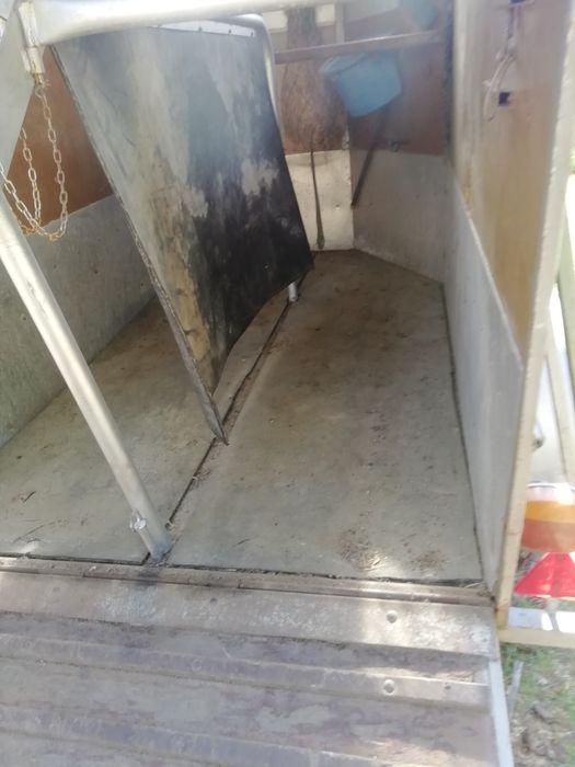 Reboque para transporte de cavalos