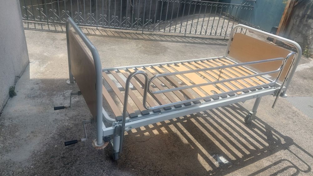 Cama articulada manual sem colchão