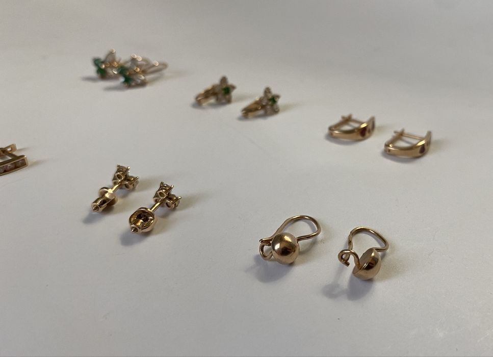 Продам детские золотые сережки