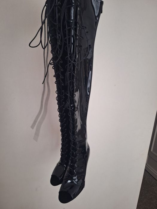 Wysokie błyszczące kozaki do tańca high heels.